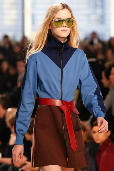 Look 50